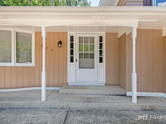 5th image of 1434 Morewood Dr SE