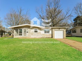 9266 Ellison Dr, Saint Louis, MO 63136