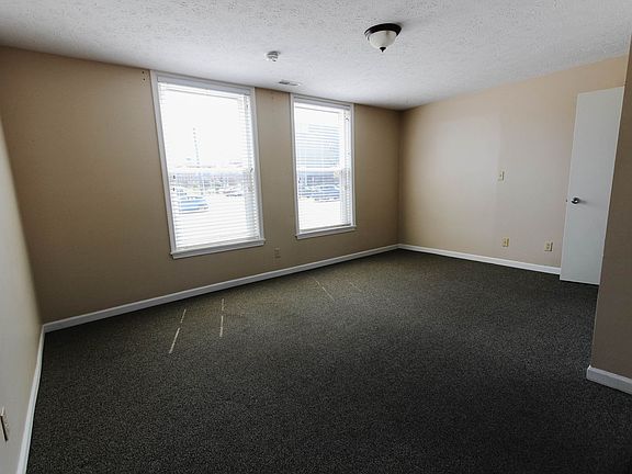 4th image of 101 N Franklin St APT 1