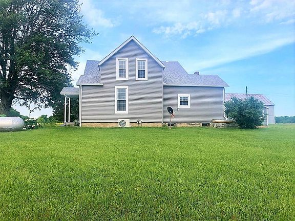 3rd image of 1867 W County Road 600 N