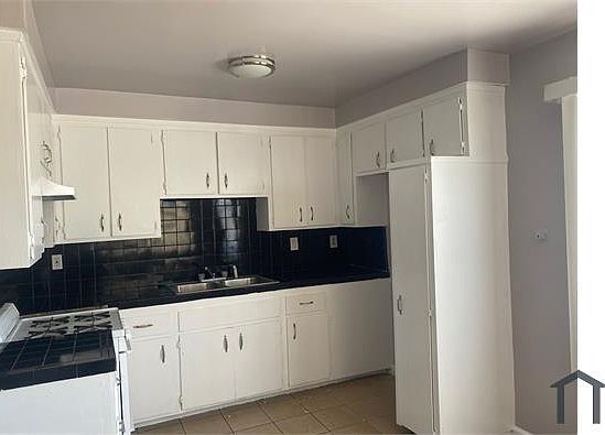 1st image of 12117 York Ave APT E