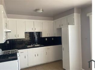 12117 York Ave APT E, Hawthorne, CA 90250