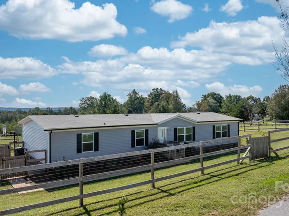 6615 Birdseye Ct, Connelly Springs, NC 28612