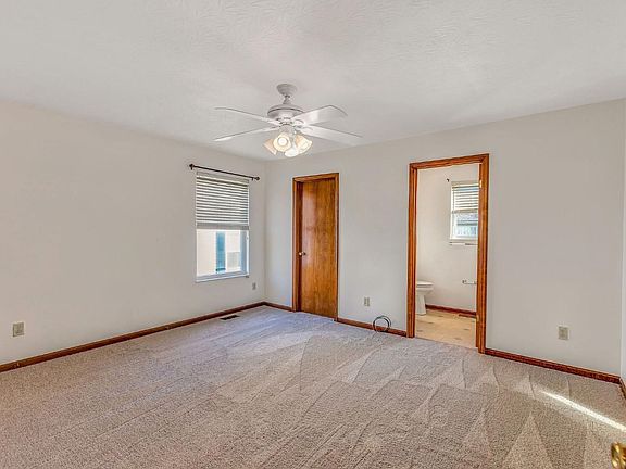 5th image of 57 W Persimmon Dr
