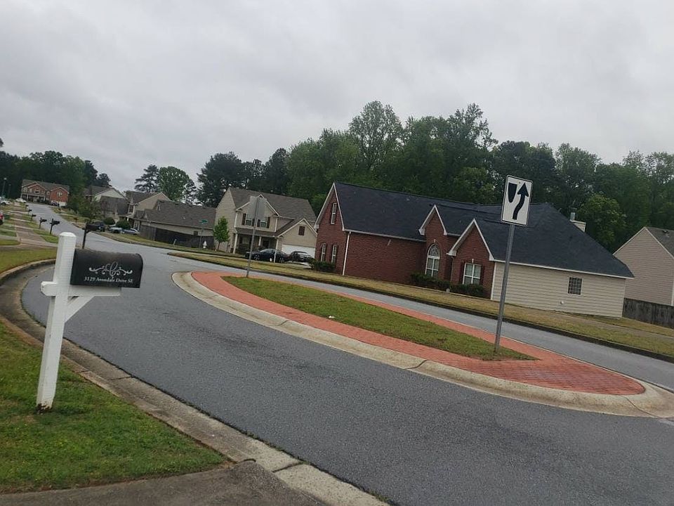 2nd image of 3129 Avondale Dr SE