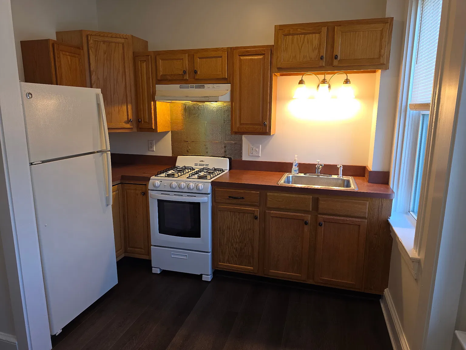2 bed, $1,250 — Photo 2