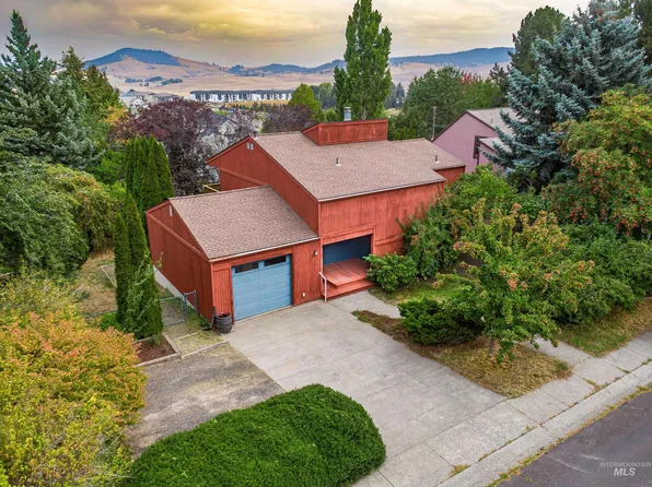 1614 Pine Cone Rd, Moscow, ID 83843