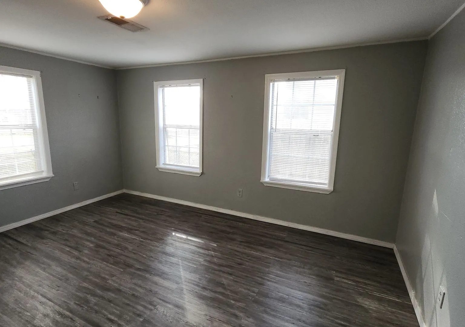 705 East 5th St. A & B — Photo 3