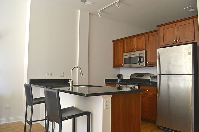 2nd image of 2025 S Indiana Ave #P-58