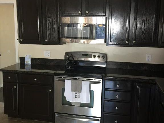 5th image of 917 W Calle Sevilla