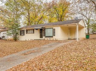 916 Kennesaw Dr, Forest Park, GA 30297