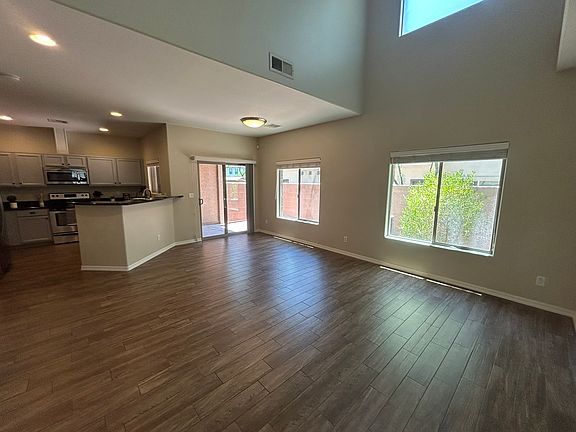 5th image of 3006 N 37th St Unit 13