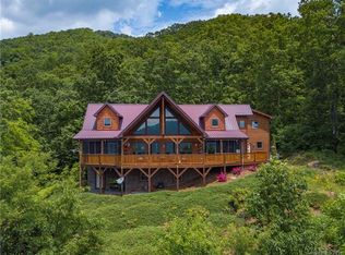 258 Paddock Ln, Maggie Valley, NC 28751
