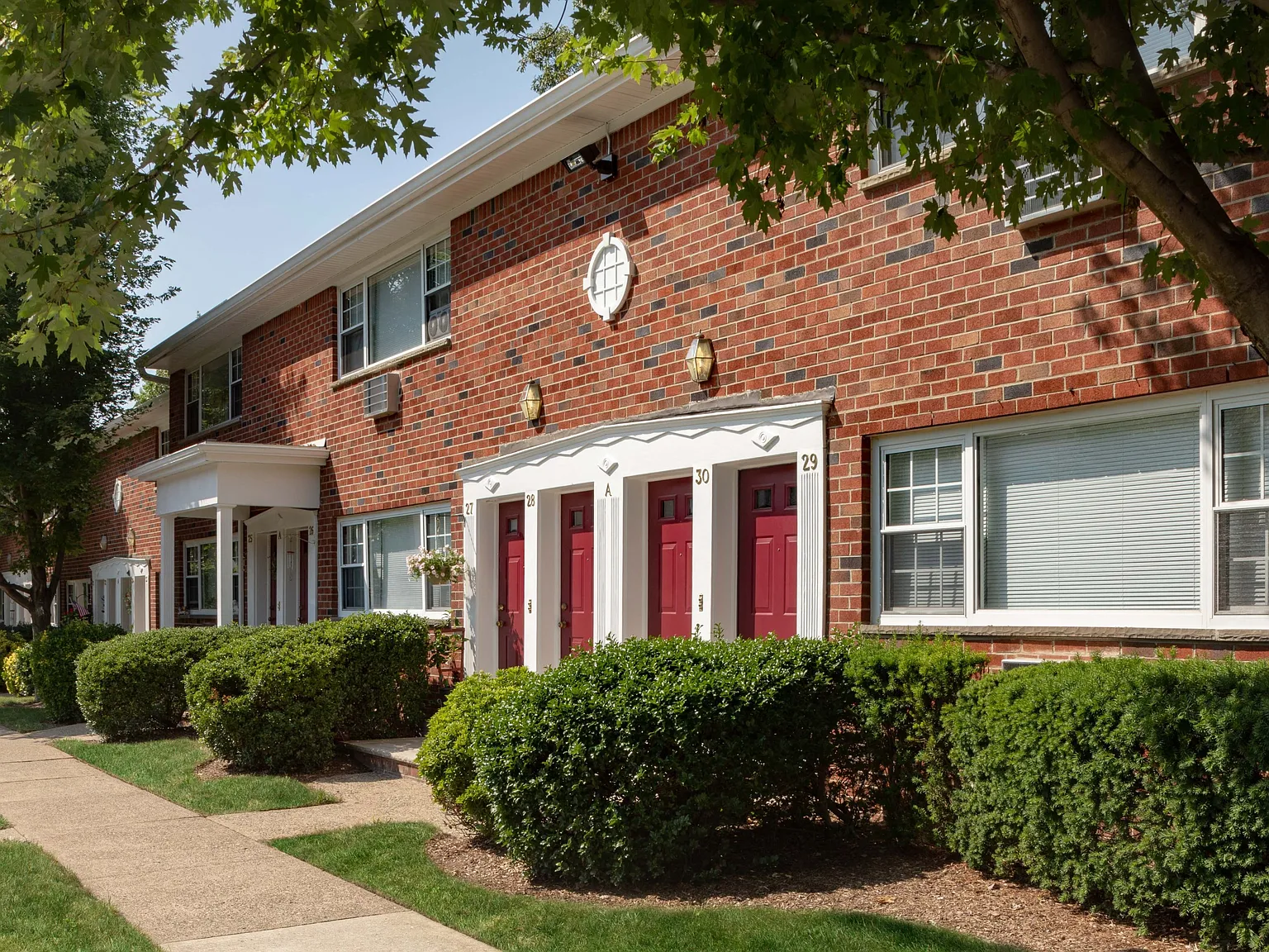 Arla Apartments — Photo 2