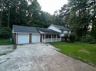 1355 Oak Rd SW, Lilburn, GA 30047