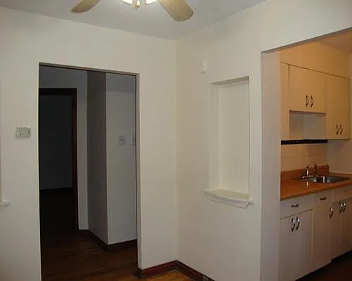 3918 Jamieson Ave #1F — Photo 8