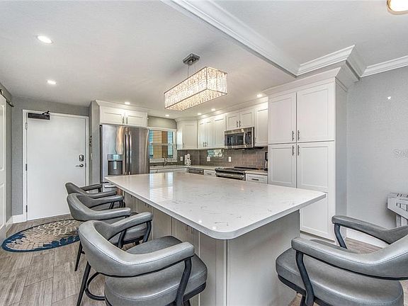 3rd image of 1270 Gulf Blvd APT 507