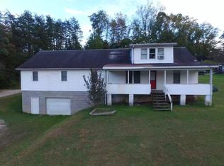4096 Indian Creek Rd, Elkview, WV 25071