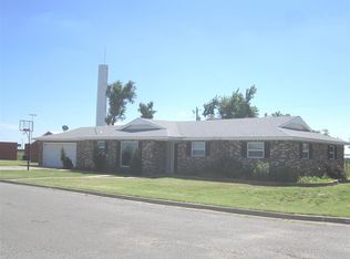 201 S Camargo St, Vici, OK 73859