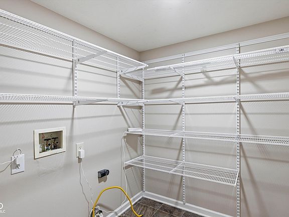 5th image of 7253 Ponderosa Pines Pl
