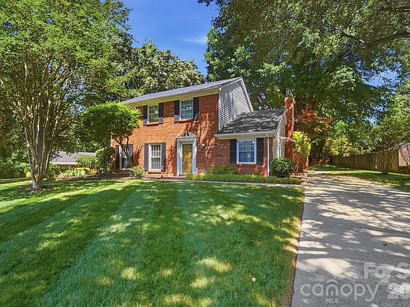 3rd image of 8616 Longbriar Dr