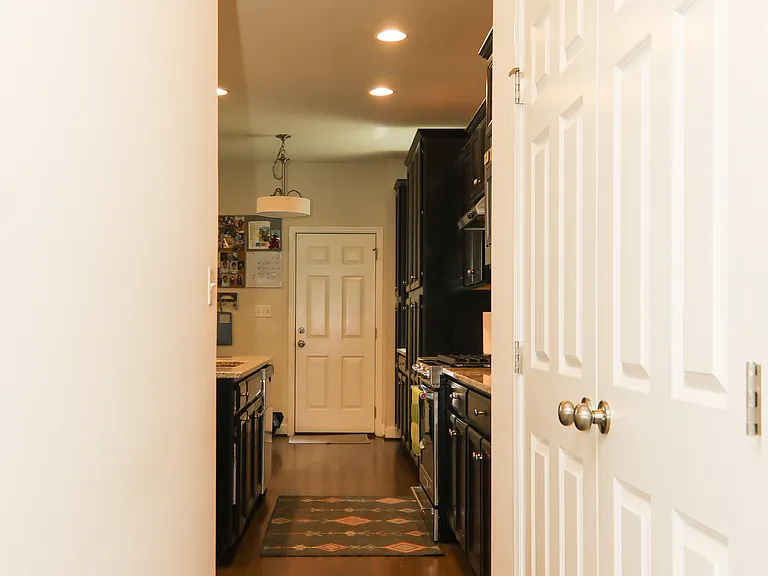 606 Line Rd — Photo 16