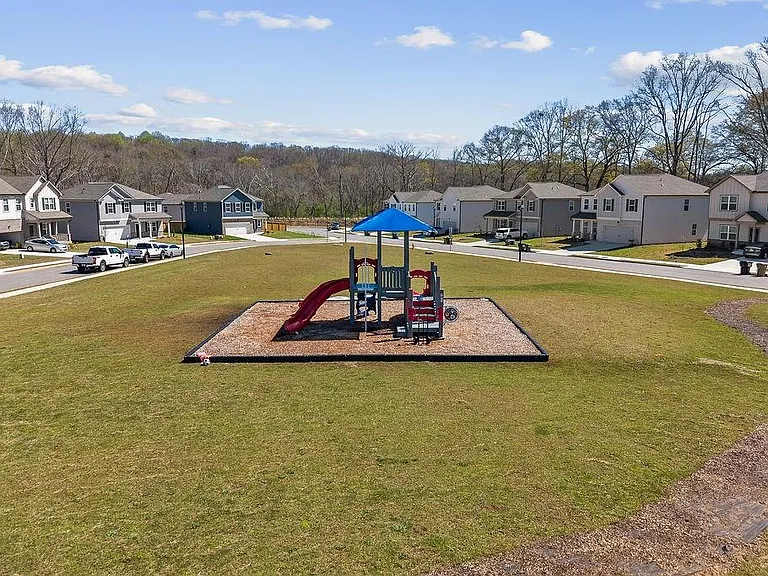 103 Dewitt Dr — Photo 47