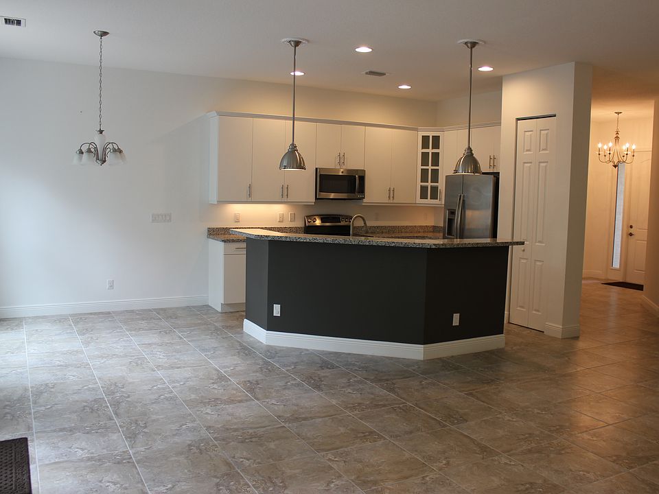 2nd image of 4019 Kingston Ln