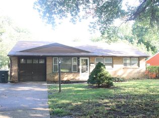 2030 College View Rd, Manhattan, KS 66502