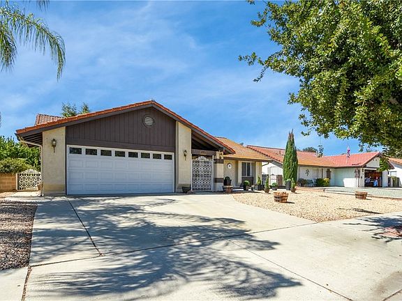 2nd image of 2115 Flame Tree Way