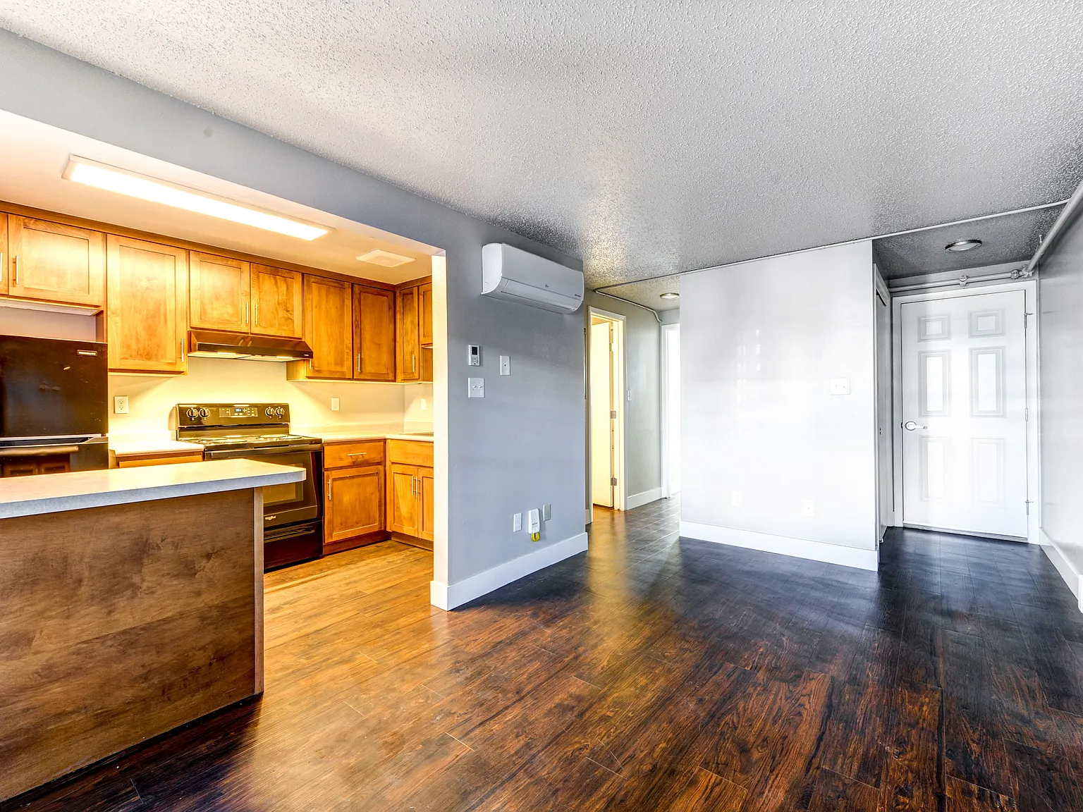 1 bed, $999 — Photo 3