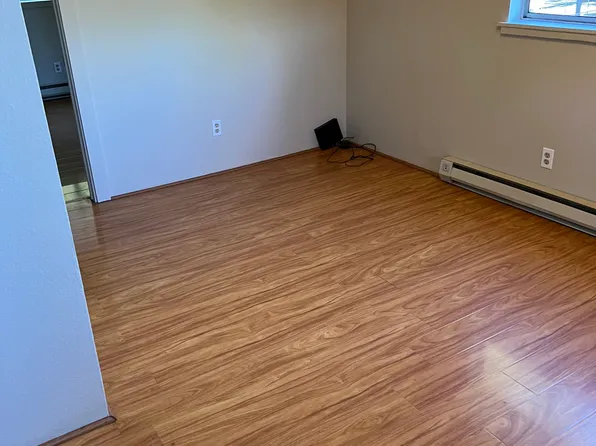 6 unit apartment complex 1/2 mile from COS