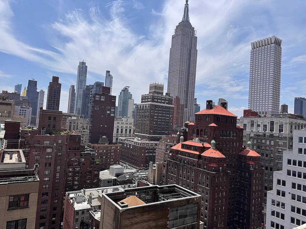80 Park Ave — Photo 1