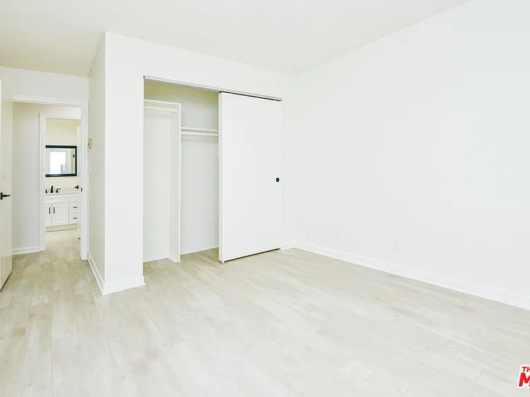 2602 Carnegie Ln #1 — Photo 32