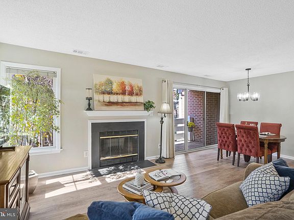 4th image of 3152 Covewood Ct #3152F