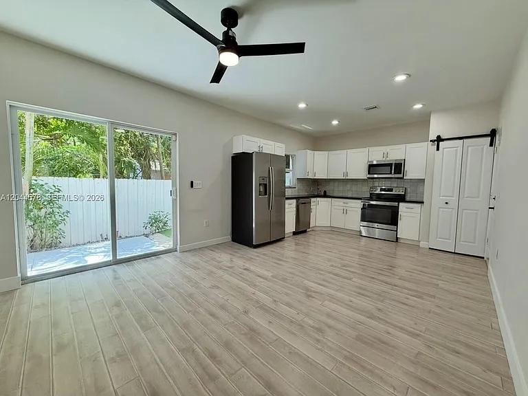 1035 NW 2nd Ave — Photo 12