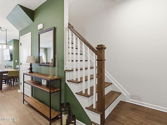 3rd image of 5 Laird Way