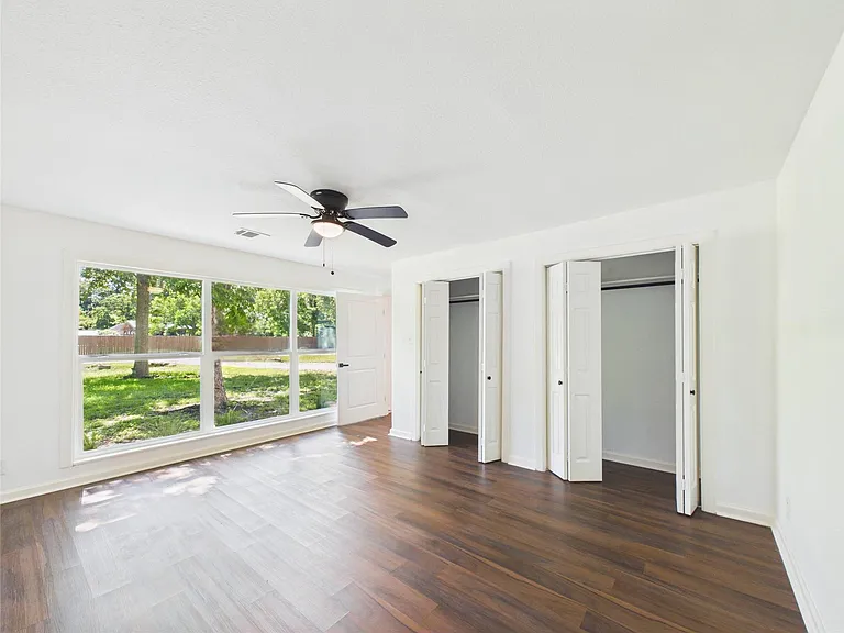 11515 Iberia Dr — Photo 9