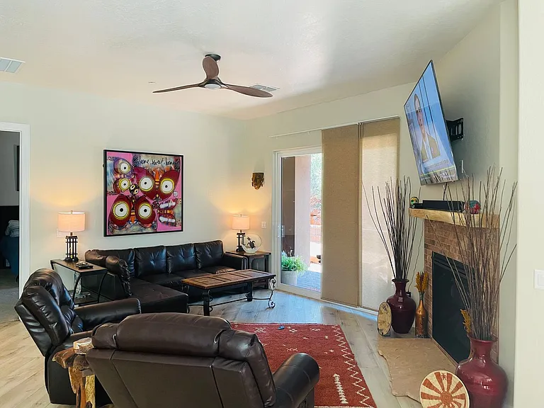 3835 Portofino Way — Photo 6