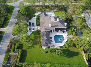 696 Hickory Rd, Naples, FL 34108