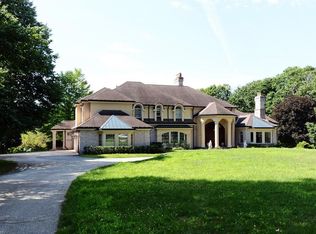 38 Sears Rd, Southborough, MA 01772