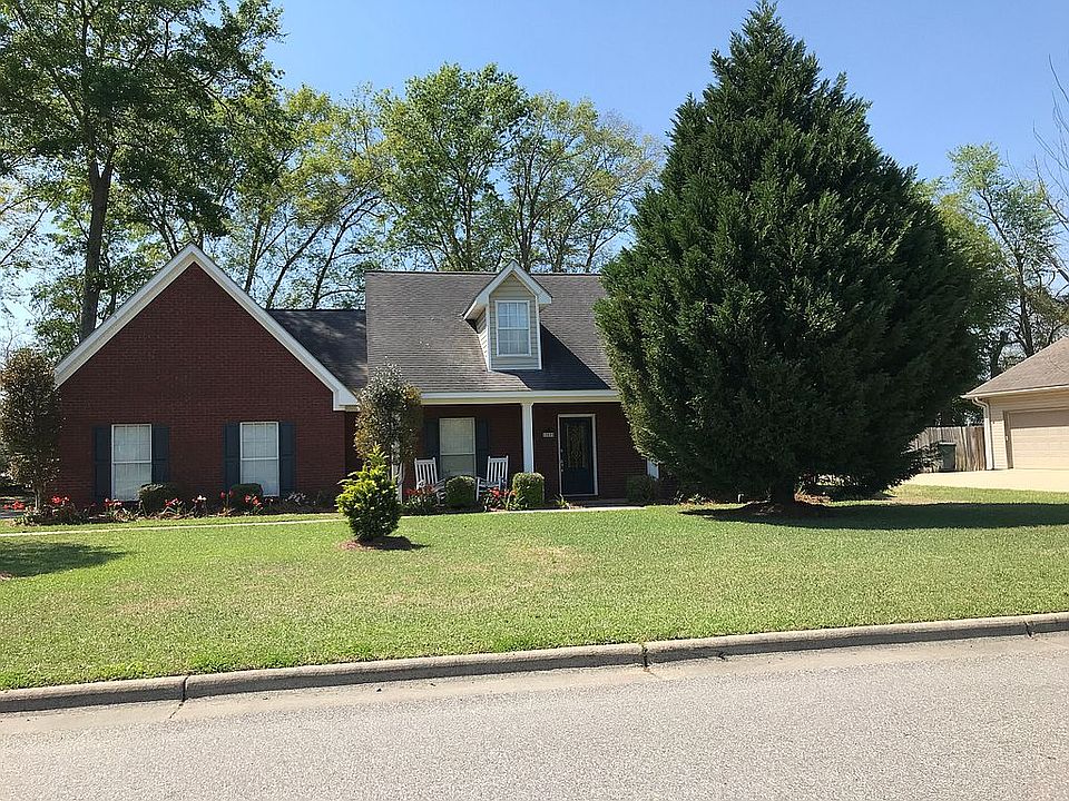 2nd image of 202 Drake Dr