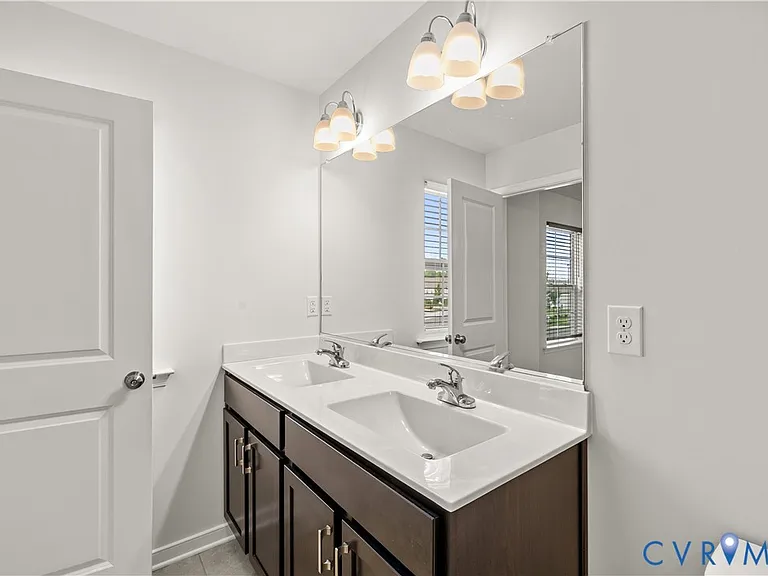 3372 Dewsberry Ln — Photo 12