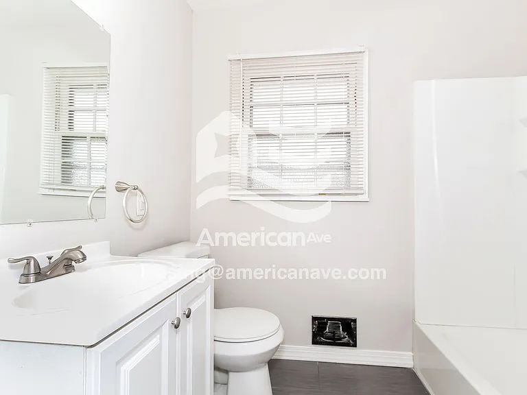 61171_012_bathroom_13.jpg