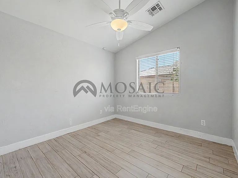 22360 E Via Del Rancho — Photo 28
