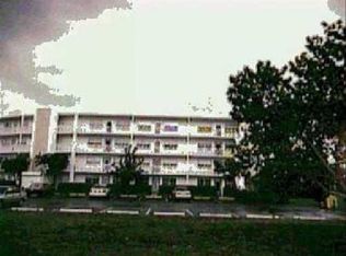 321 Wellington Cir #G-3210, West Palm Beach, FL 33417