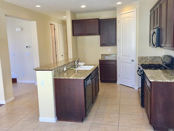 4th image of 1153 N Station Dr