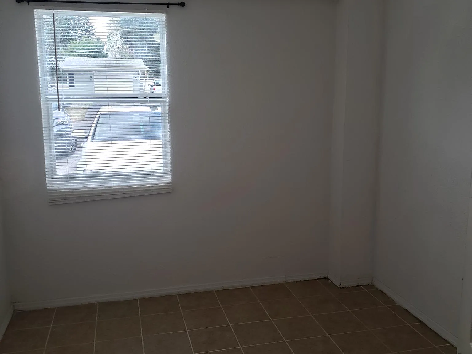 Studio, 400 sqft, $1,100 — Photo 1