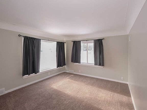 4th image of 718 Lynn Ave