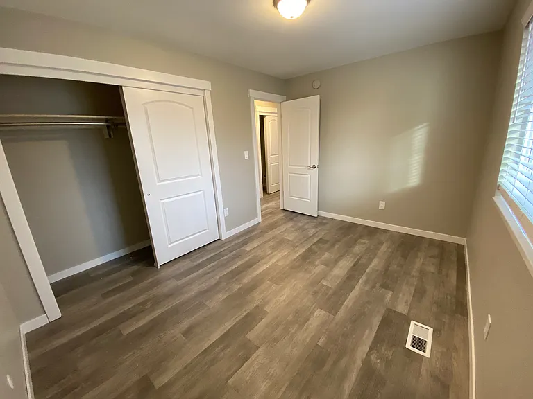 373 Lakewood Dr — Photo 14